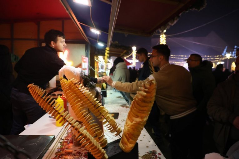 Zemunska bajka - Prvi veliki praznični festival u Zemunu