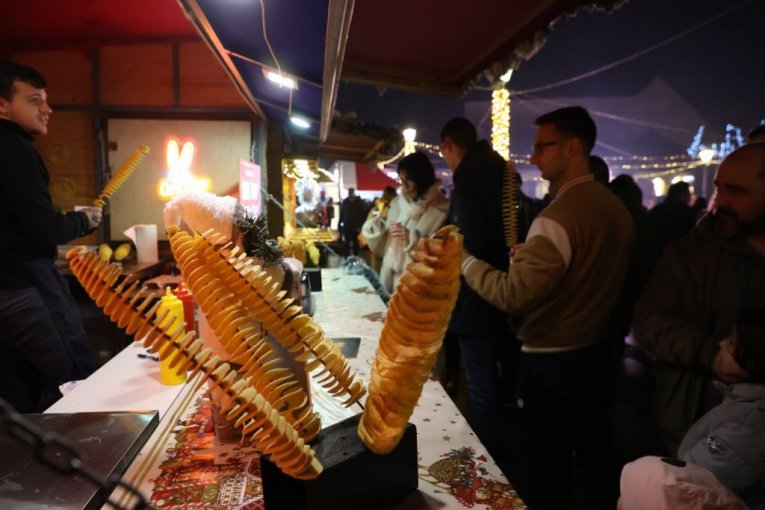 Zemunska bajka - Prvi veliki praznični festival u Zemunu