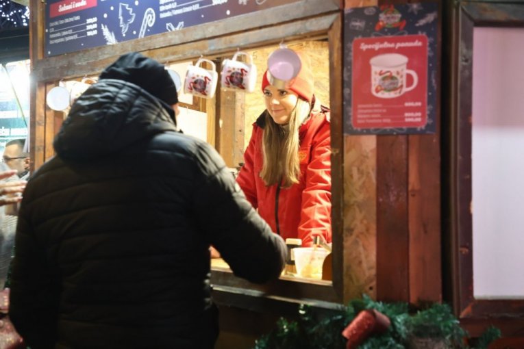 Zemunska bajka - Prvi veliki praznični festival u Zemunu