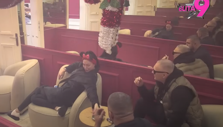 SKANDALČINA! MAJA MARINKOVIĆ TRAŽI ZABRANU PRILASKA ASMINU! Starleta ga oduvala kao svećice! (VIDEO)