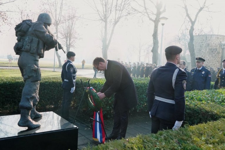 Predsednik Aleksandar Vučić Batajnica SAJ