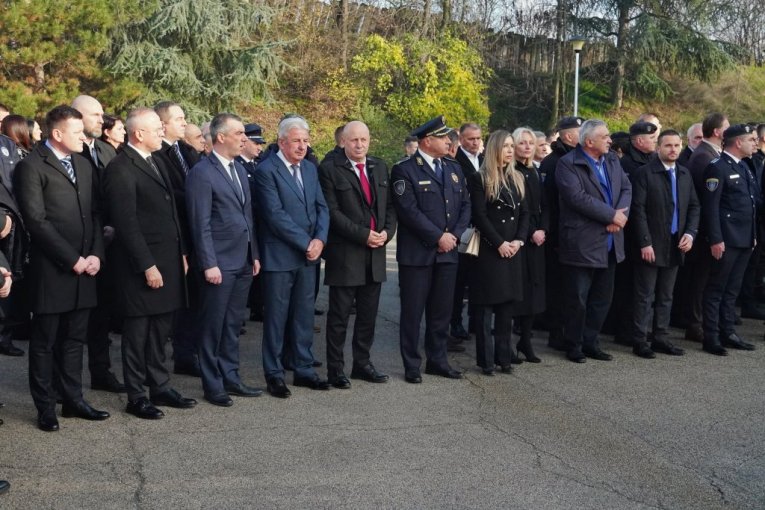 Predsednik Aleksandar Vučić Batajnica SAJ
