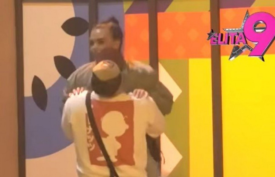 VRELA AKCIJA UŽIVO U ELITI! Anita uzjahala Luku pred kamerama, POPUSTILE JOJ SVE KOČNICE! (GALERIJA)