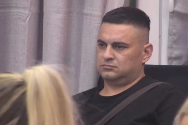 ZVANIČNA ODLUKA PRODUKCIJE - Bebica BRUTALNO kažnjen, pogledajte koliko mu je honorara oduzeto!