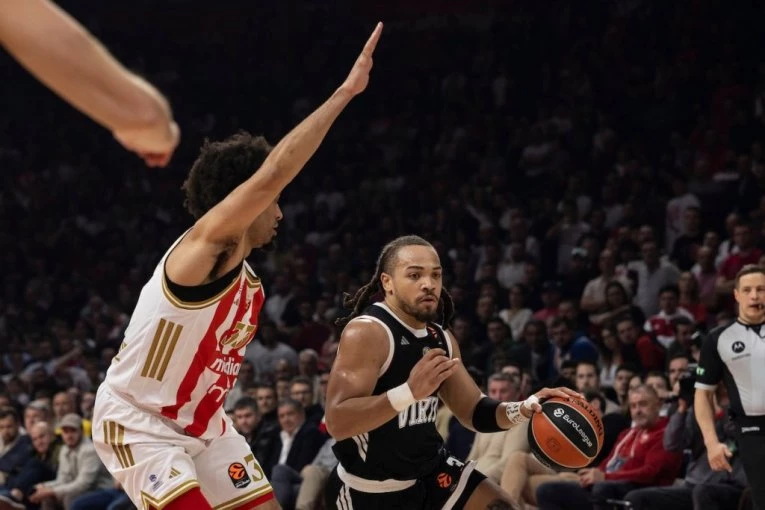 HITAN TAJM-AUT SAŠE OBRADOVIĆA! Virtus u strašnom naletu!