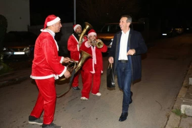 NEĆETE VEROVATI KAKO ŽIKA JAKŠIĆ PROVODI NOVOGODIŠNJU NOĆ: Preokret u životu popularnog voditelja!