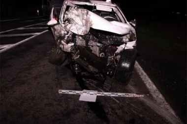 DEVOJKA OSUZELA PREDNOST VOZAČI BMW-A KOJI JE JURIO 125 NA SAT! Poginuo na licu mesta - ŽIVOT IZGUBIO I NJEN ČETVOROGODIŠNJI SIN! (FOTO)