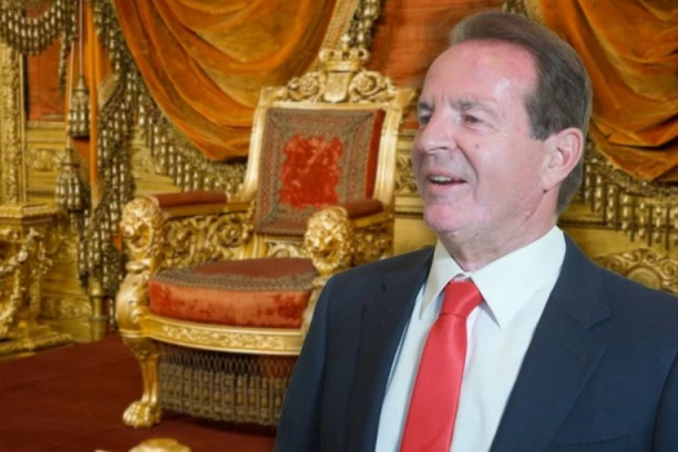 BOGOLJUB BI HTEO DA BUDE KRALJ! Nova Karićeva izjava izazvala lavinu komentara! (VIDEO)