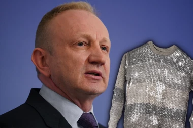 STIŽE ZIMA, A ON NESREĆNI BEZ PARA ZA NOVI! Đilas opet glumi žrtvu i kuka da mu se vrati džemper!