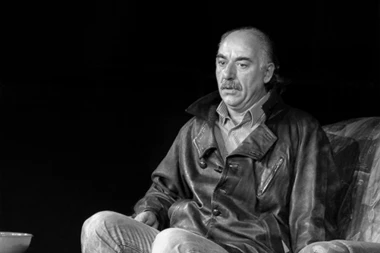 IZNENADA UMRO POZNATI GLUMAC! Dramsko pozorište se oprostilo od kolege, DIRLJIVOM POSVETOM RASPLAKALI JAVNOST!