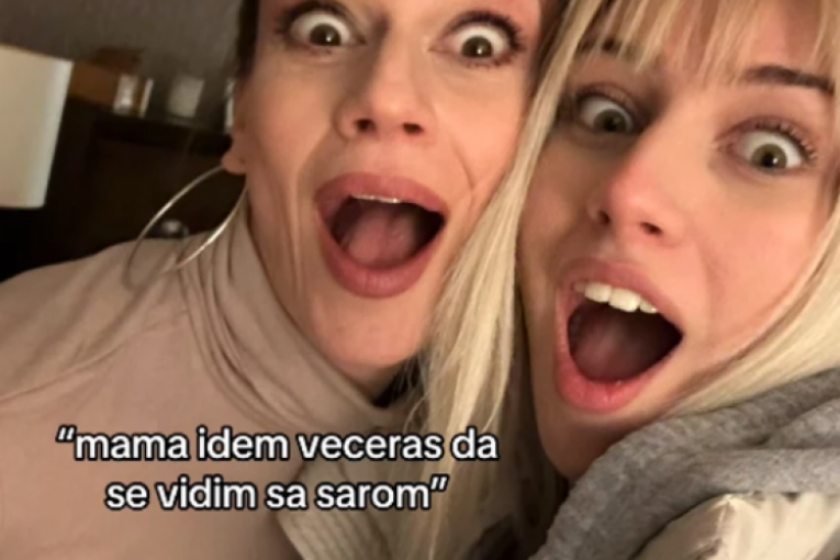 Mina Lazarević sa ćerkom