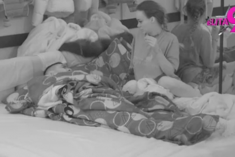 Bebica i Teodora Delić Elita 9 