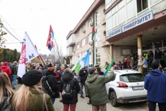 TOTALNI KRAH MEÐU BLOKADERIMA: Voštiniću prete razotkrivanjem: Pokrao pare, ima lažnu diplomu, ako kroči na tribinu, leti sve u vazduh!