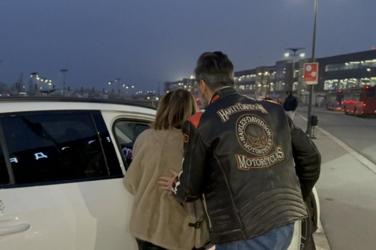 Neda Ukraden na aerodromu