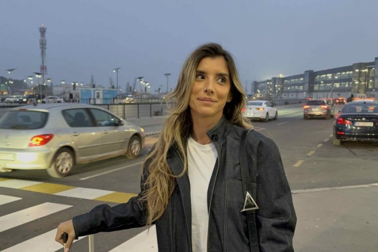 Jovana Pajić na aerodromu
