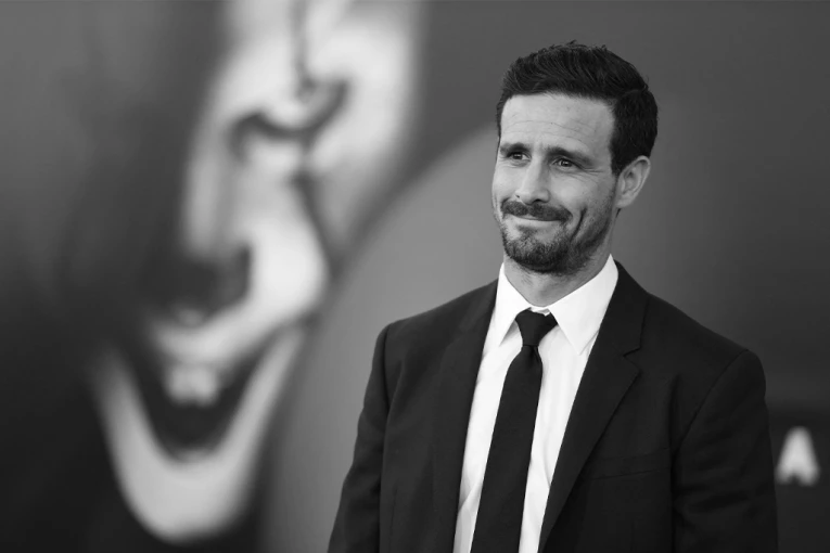 HOROR! POZNATI GLUMAC(46) IZVRŠIO SAMOUBISTVO! Tragedija kakvu ne pamtimo - PRESUDIO SEBI NA NAJBRUTALNIJI NAČIN!