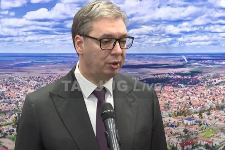 "ISTORIJSKI TRENUTAK!" Vučić i Pelegrini se obraćaju iz Bačkog Petrovca: Prva poseta Srbiji nakon čak 16 godina!