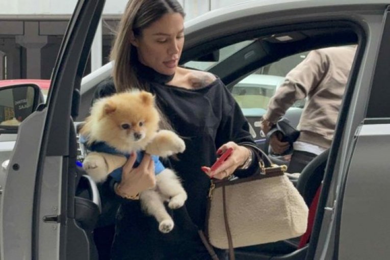 Sandra Afrika sa psom