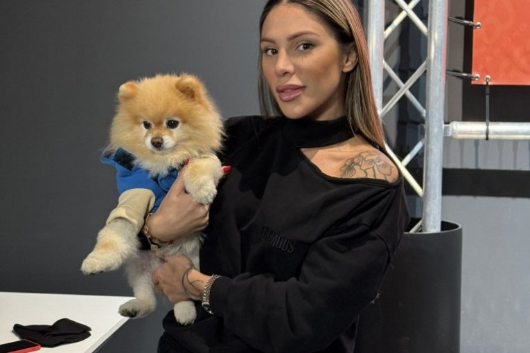 Sandra Afrika sa psom