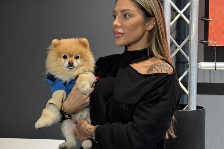 Sandra Afrika sa psom