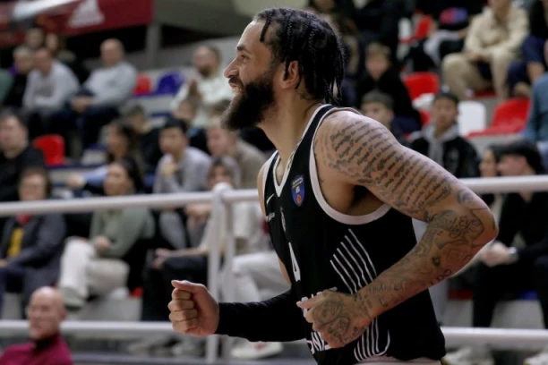 DVEJN VAŠINGTON URADIO NEMOGUĆE! Partizanov as postao najbolji u istoriji Admiralbet ABA lige!