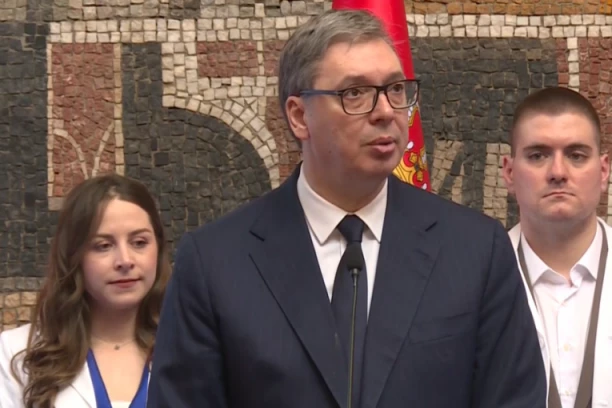 VUČIĆ NA SVEČANOM PRIJEMU U PALATI SRBIJA: Podrška mladim stručnjacima - dodela ugovora o radu zdravstvenim radnicima!