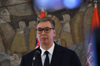 VUČIĆ SE SASTAJE SA BAROOM: Važan susret na Andrićevom vencu - šef francuske diplomatije stiže u Beograd