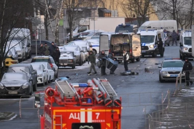 SERIJA EKSPLOZIJA PONOVO U MOSKVI: Policajci prišli "sumnjivoj osobi", pa ODLETELI U VAZDUH! (FOTO, VIDEO)