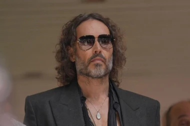 SLAVNI VODITELJ PONOVO OPTUŽEN ZA SILOVANJE! Oglasila se policija!