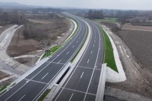 KRALJEVO SE KONAČNO SPAJA SA ČAČKOM: Evo kada se otvara nova deonica Moravskog koridora, Ovo će biti najširi auto-put u Srbiji!