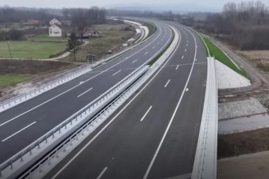 MORAVSKA LEPOTICA ČEKA PRVE VOZAČE: U četvrtak OTVARANJE najmodernijeg auto-puta