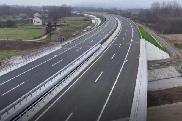 MORAVSKA LEPOTICA ČEKA PRVE VOZAČE: U četvrtak OTVARANJE najmodernijeg auto-puta
