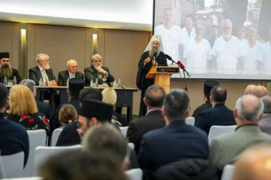 KAKO PATRIJARH PORFIRIJE VIDI LEKARE KOJI LEČE I DUŠU I TELO: Obeležen jubilej Hilandarskog lekarskog društva