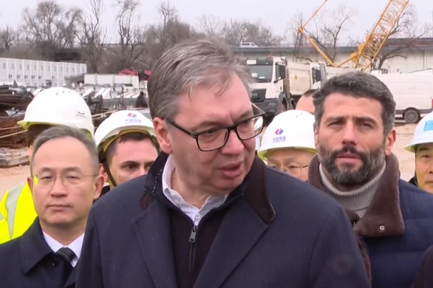 VUČIĆ NA STAROM SAJMIŠTU: "Ovaj nacistički most pomerićemo na drugo mesto, novi će biti prava lepotica!"