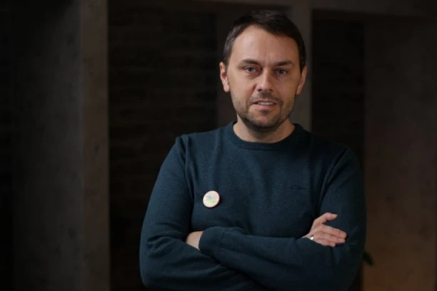 Umirao je pred očima trudne supruge i porodice: MLADEN TODIĆ, zahvaljujući donoru, danas ima NOVI ŽIVOT! (VIDEO)