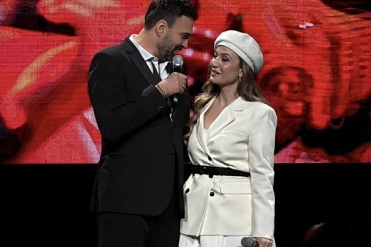 NAJLEPŠI PRIZOR KOJI ĆETE VIDETI DANAS! Emotivne scene Jelene Tomašević i Ivana Bosiljčića će vas rasplakati! (VIDEO)