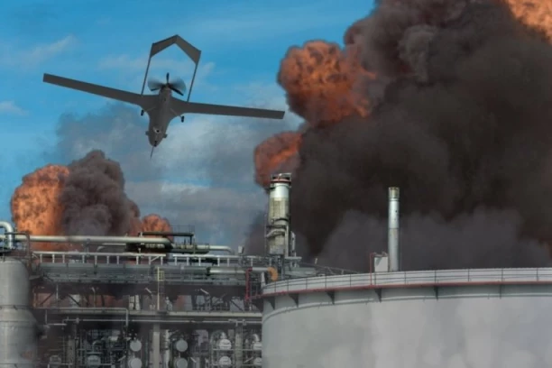 PAKAO U ROSTOVSKOJ OBLASTI! Ruska rafinerija u PLAMENU nakon vazdušnog udara! Grad se tresao od detonacija, ogroman stub dima iznad naftnog giganta! (FOTO, VIDEO)