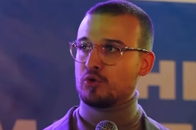 "OMLADINA SNS JE OD POČETKA NA PRAVOJ STRANI ISTORIJE"! Mihailo Vučević poslao jaku poruku: "GENERACIJA SMO KOJA JE OPSTALA I OSTALA ČVRSTO NA NOGAMA"! (VIDEO)