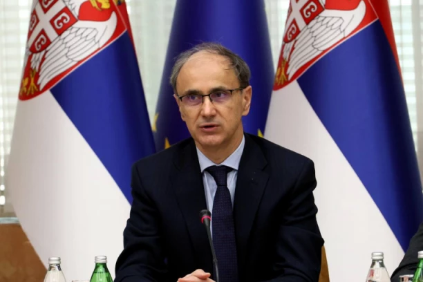 PREMIJER MACUT SE SASTAO SA REKTORIMA, PROREKTORIMA I DEKANIMA! Na stolu bila važna tema!