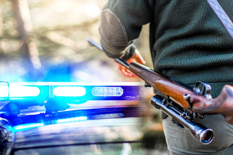 SLUČAJNO GA UPUCAO DOK SU SE VRAĆALI IZ LOVA! Jeziva tragedija kod Zrenjanina! ČOVEK OSTAO NA MESTU MRTAV!