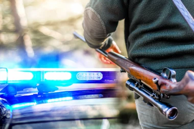 SLUČAJNO GA UPUCAO DOK SU SE VRAĆALI IZ LOVA! Jeziva tragedija kod Zrenjanina! ČOVEK OSTAO NA MESTU MRTAV!