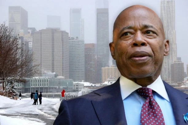 "OSTANITE KUĆI I PRAVITE DECU": Narod zbog snežne oluje ne može na ulice, gradonačelnik ih ŠOKIRAO PORUKOM