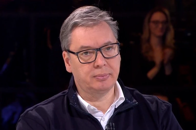 "UKLONJENI SU ŠATORI ISPRED SKUPŠTINE, U NAREDNIH MESEC DANA BIĆE I IZ PIONIRSKOG PARKA!" Vučić: Ti ljudi nikoga nisu povredili, jedan čovek je tamo primio metak!