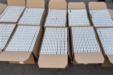 SKORO 100.000 TABLETA SAKRIVAO U ŠKODI! Policija u Subotici uhapsila muškarca (40)! (FOTO)