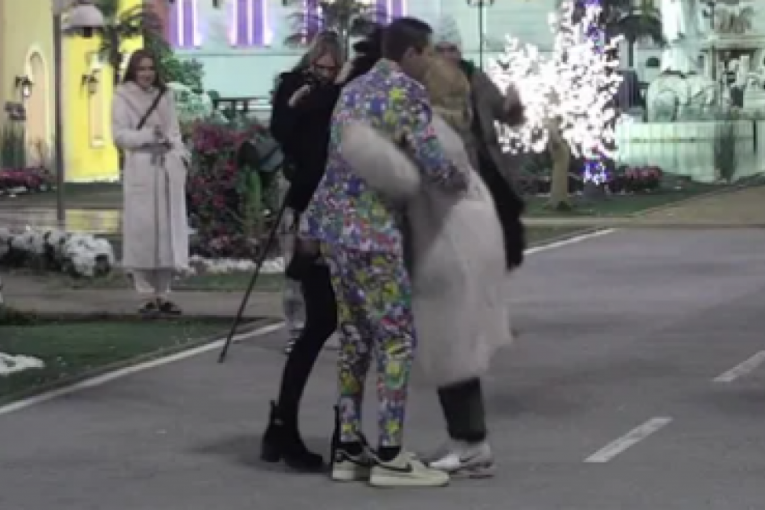 Aneli Ahmić i Nerio Ružanji se grle