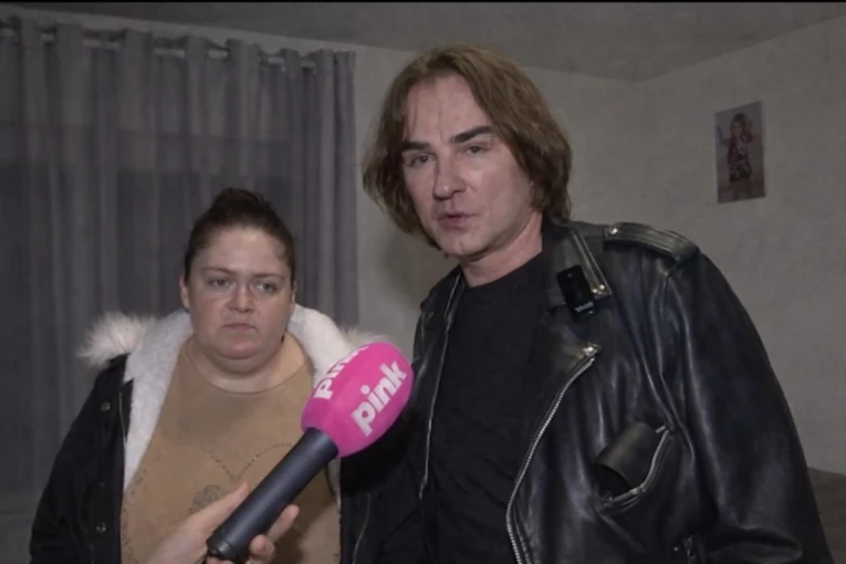 'SOLIDARNOST TREBA DA BUDE KAO PIRAMIDA' Željko Mitrović u nastavku svoje humanitarne akcije pomogao samohranoj majci petoro dece: Živim za to da deca upamte ove dane!