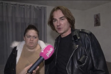 'SOLIDARNOST TREBA DA BUDE KAO PIRAMIDA' Željko Mitrović u nastavku svoje humanitarne akcije pomogao samohranoj majci petoro dece: Živim za to da deca upamte ove dane!