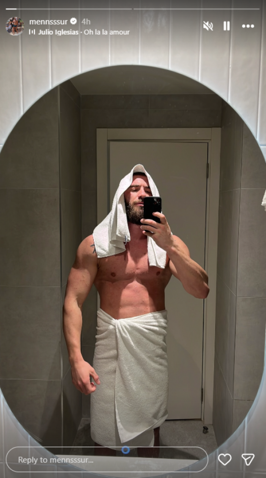 ŠOK-BOMBA IZ DOMA BIVŠEG RIJALITI UČESNIKA! Intimne fotografije procurile! OVO GLEDATE NA SOPSTVENU ODGOVORNOST!