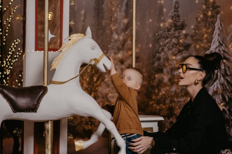 Katarina Živković sa sinom Stefanom