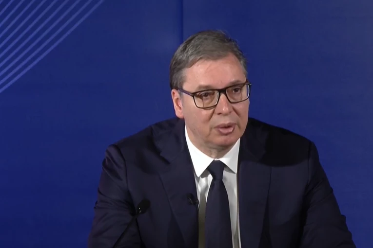 "POZIVAM SVE DA RADIMO ZAJEDNO I DA SE BORIMO ZA SRBIJU!" Vučić uputio jaku poruku naciji: "DA NAM 2026. BUDE NAJBOLJA U ISTORIJI"! (VIDEO)